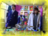 �搶�ƈꏏ�ɍ�i�����w���Ă���ʐ^
