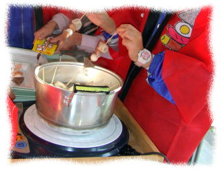 �������Q�N���́u�����v�ł݂����ł������Ă���ʐ^